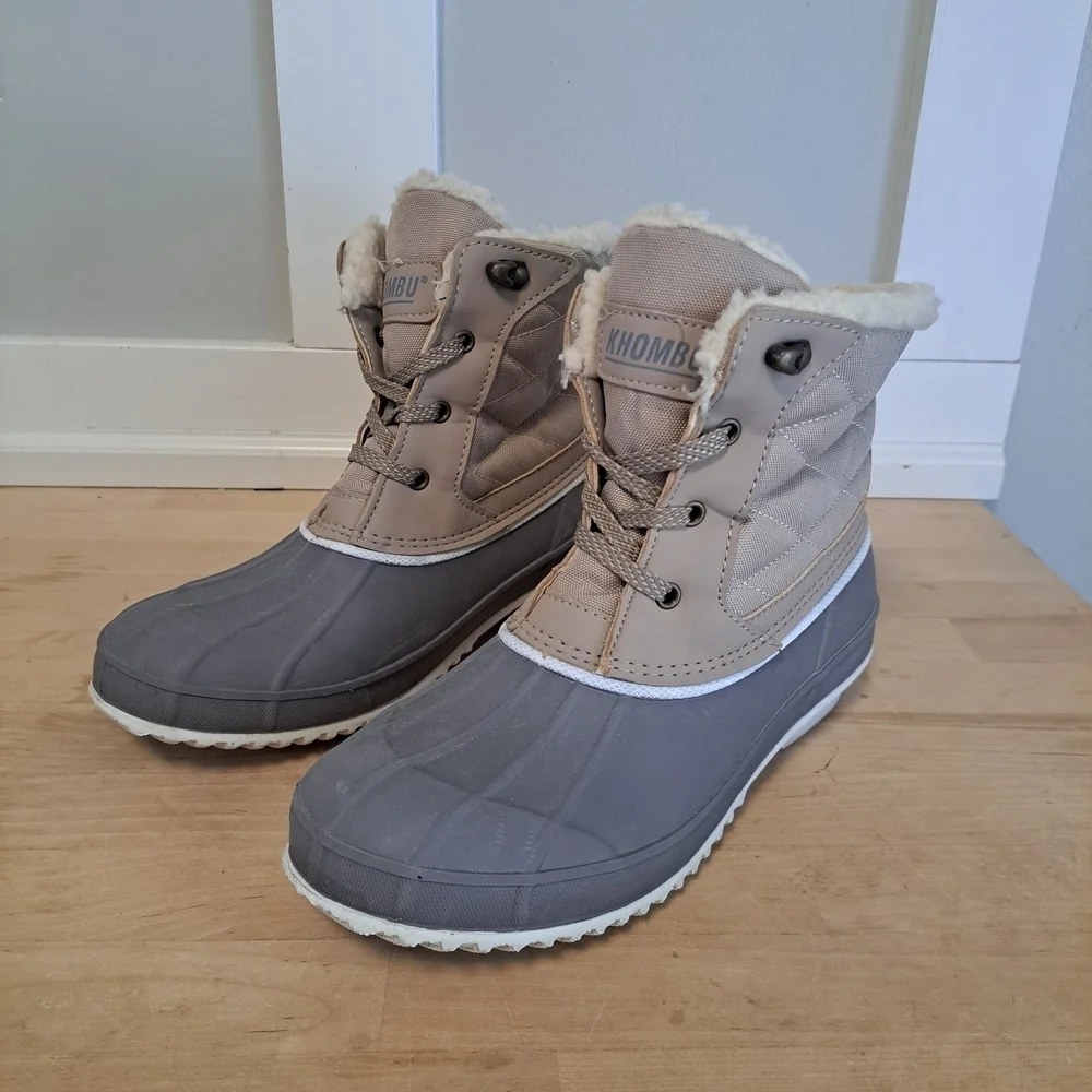Khombu Waterproof Winter Duck Boots Size: 8